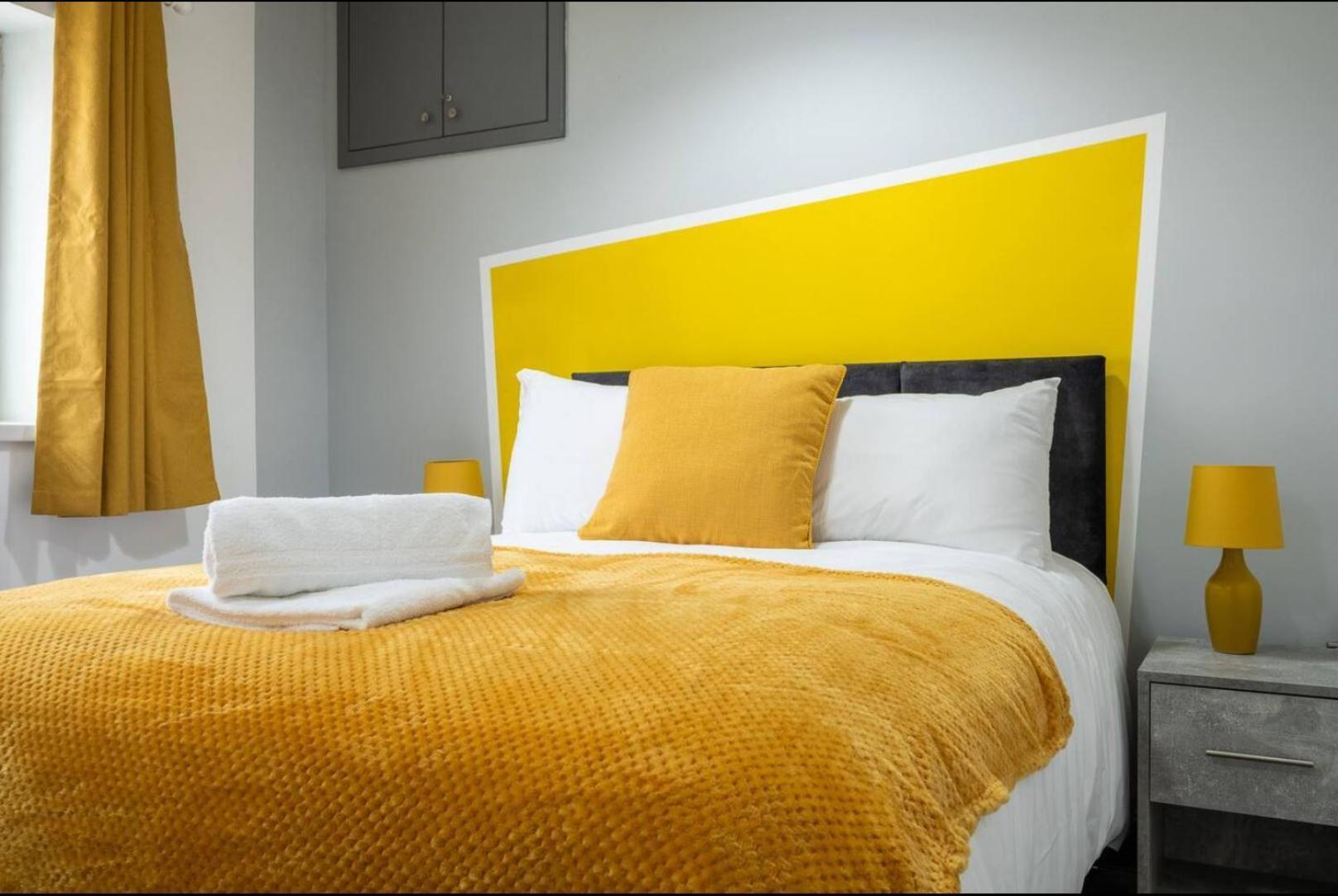 Stunning One Bedroom Apartments Near Shops & Central Cardiff Buitenkant foto