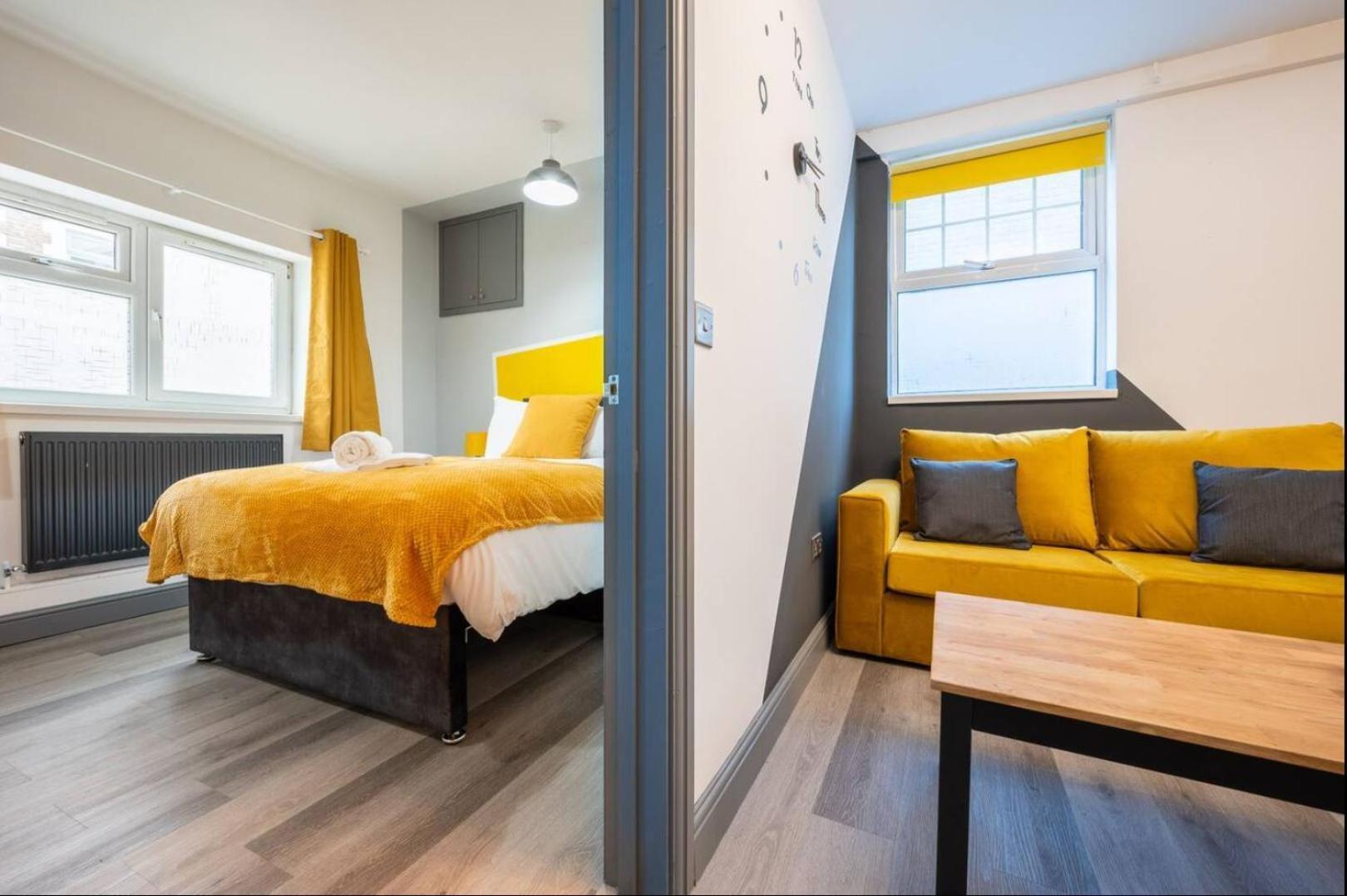 Stunning One Bedroom Apartments Near Shops & Central Cardiff Buitenkant foto